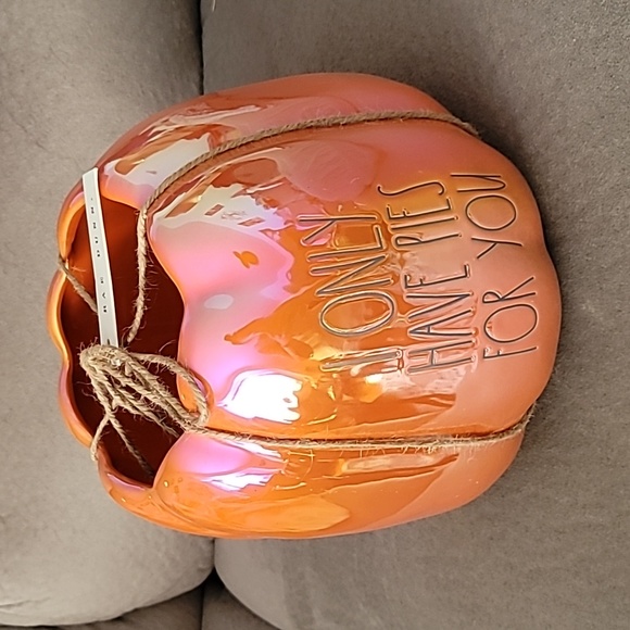 Rae Dunn Ceramic Pumpkin Pies for You - Picture 1 of 4
